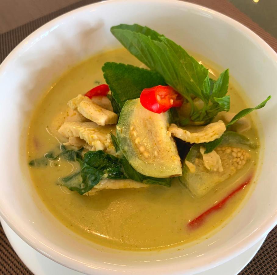 Patong Heights Hotel Exterior photo Kaeng Khiao Wan