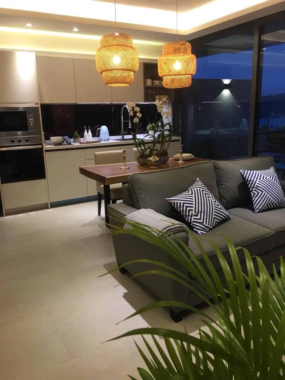 Patong Heights Hotel Exterior photo A living room in a condominium